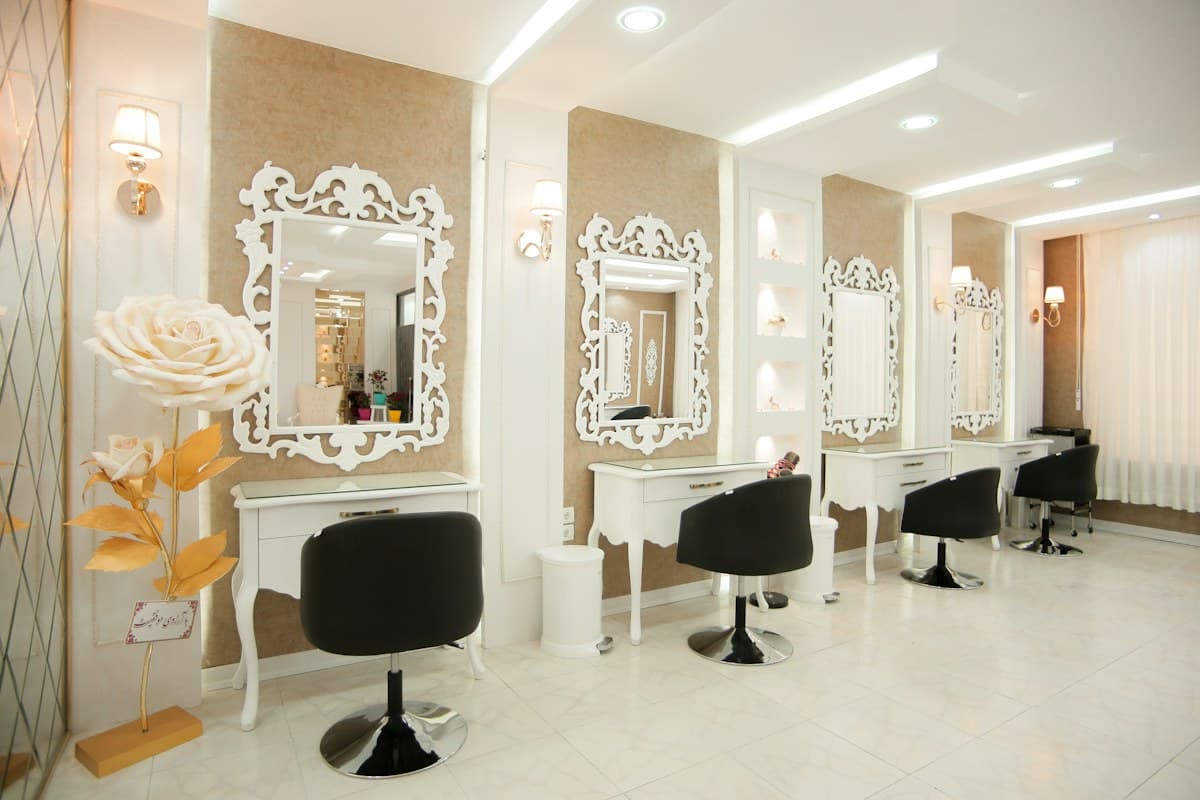 Salons & Beauty
